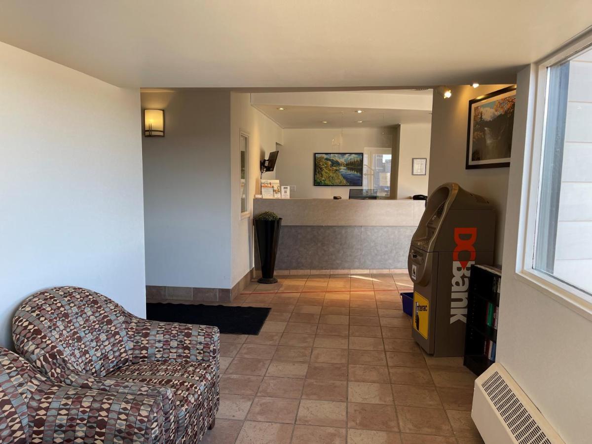 Travelodge By Wyndham Fort St John Fort St. John Buitenkant foto