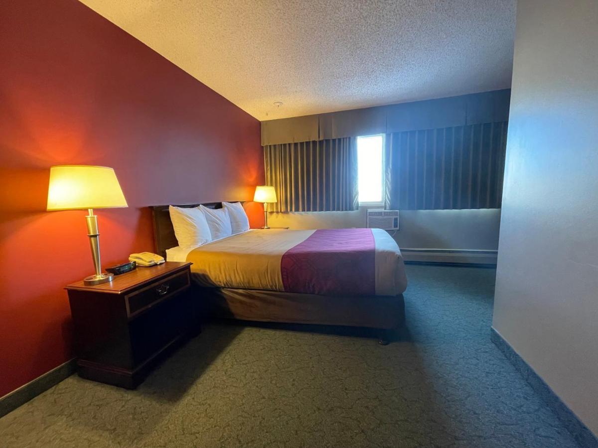 Travelodge By Wyndham Fort St John Fort St. John Buitenkant foto