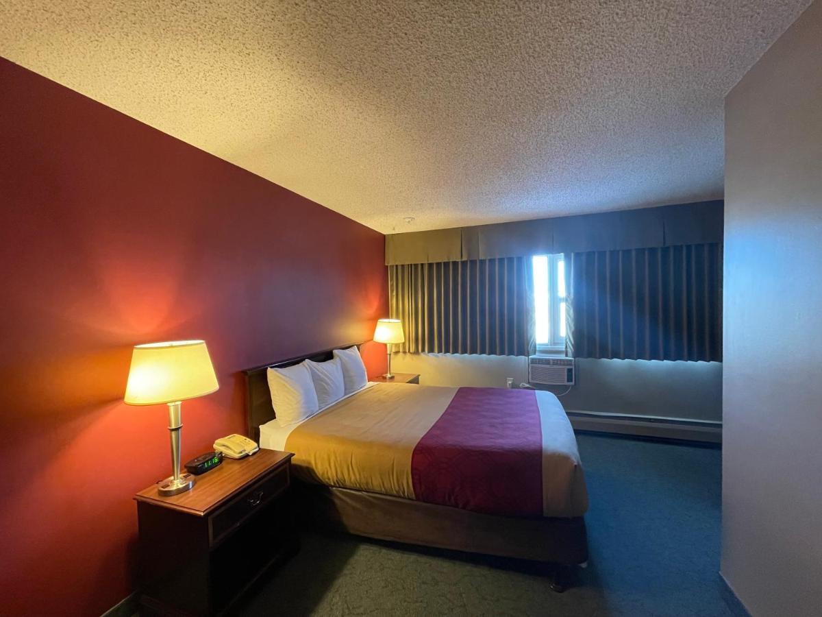 Travelodge By Wyndham Fort St John Fort St. John Buitenkant foto