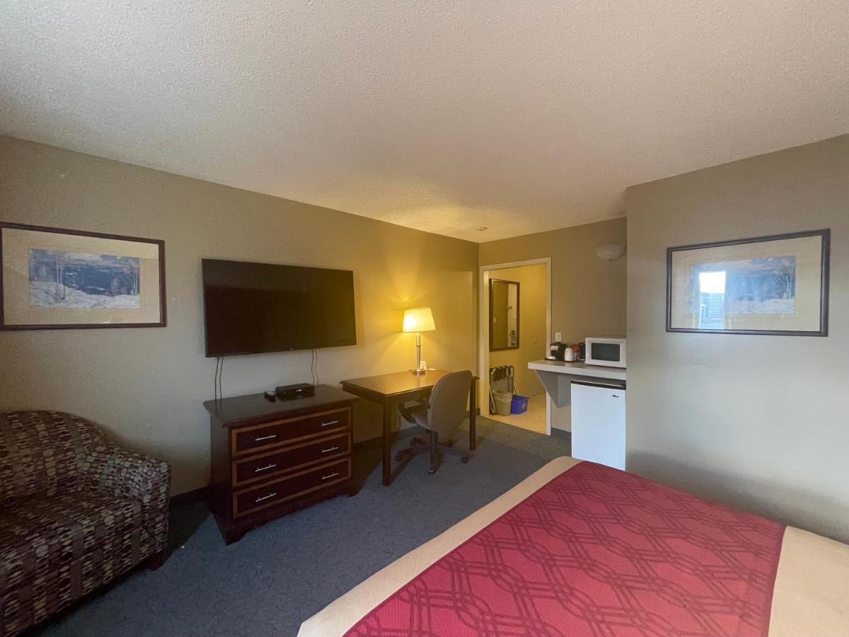 Travelodge By Wyndham Fort St John Fort St. John Buitenkant foto