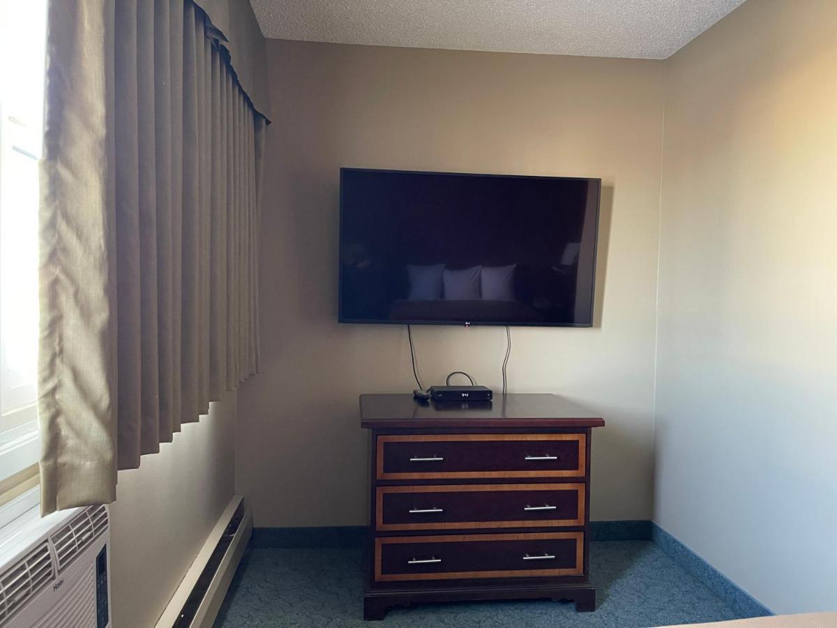 Travelodge By Wyndham Fort St John Fort St. John Buitenkant foto