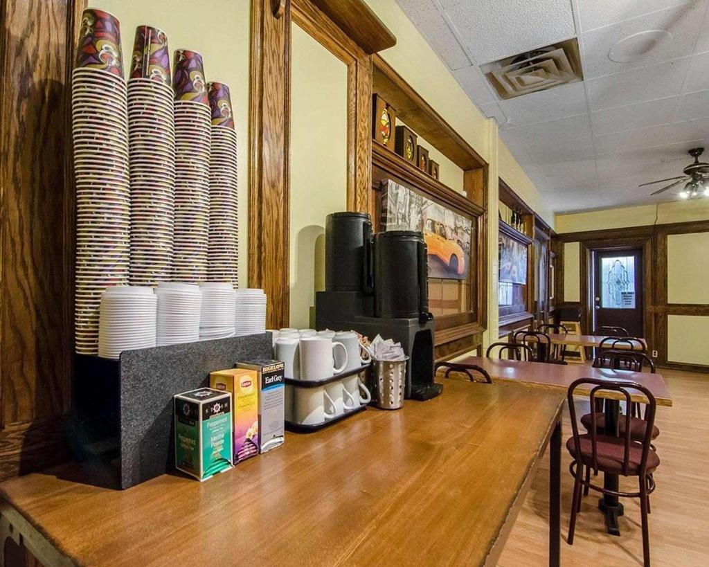 Travelodge By Wyndham Fort St John Fort St. John Buitenkant foto