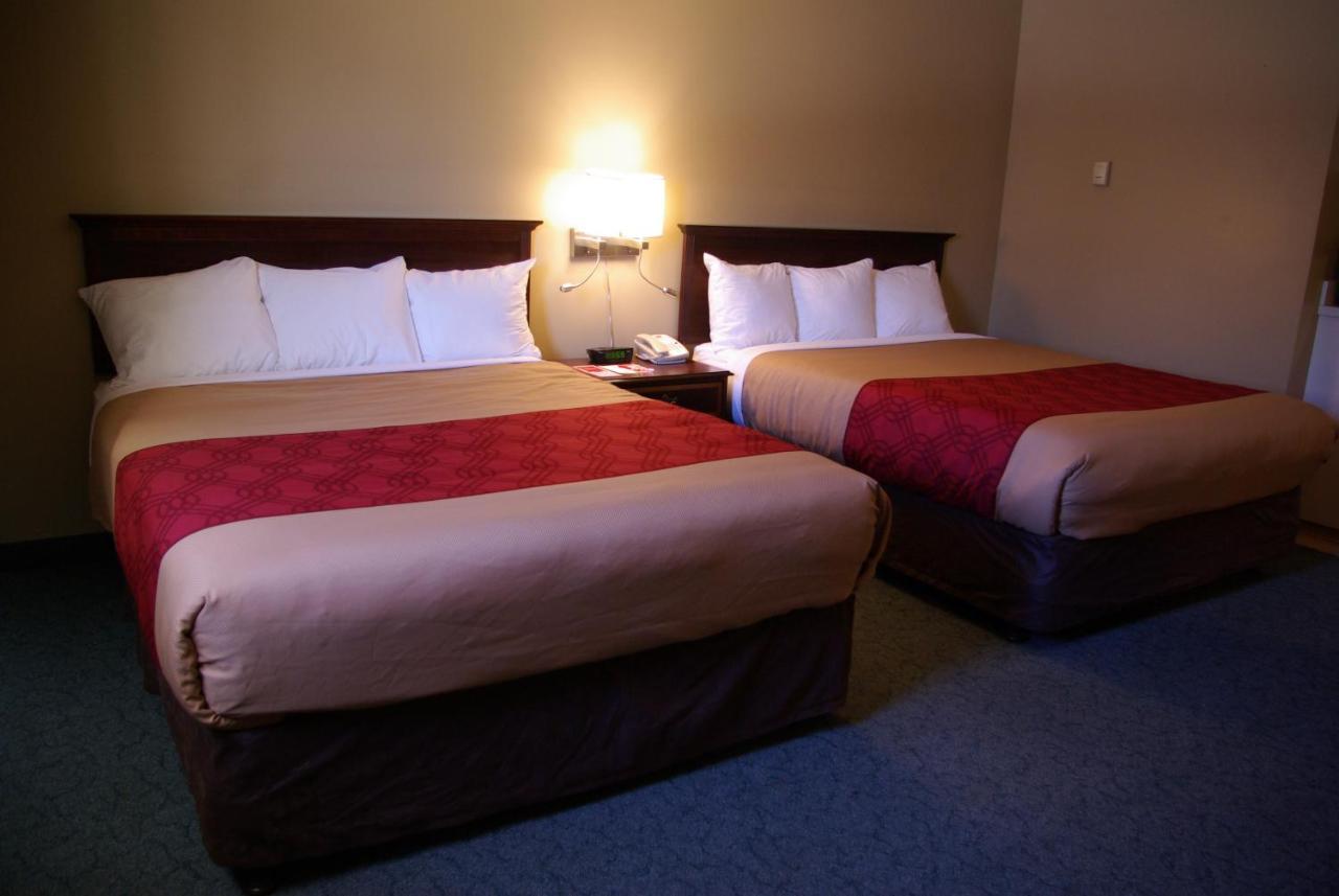 Travelodge By Wyndham Fort St John Fort St. John Buitenkant foto