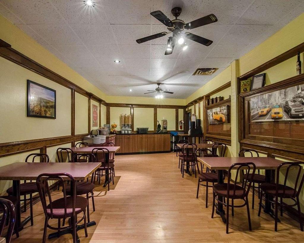 Travelodge By Wyndham Fort St John Fort St. John Buitenkant foto
